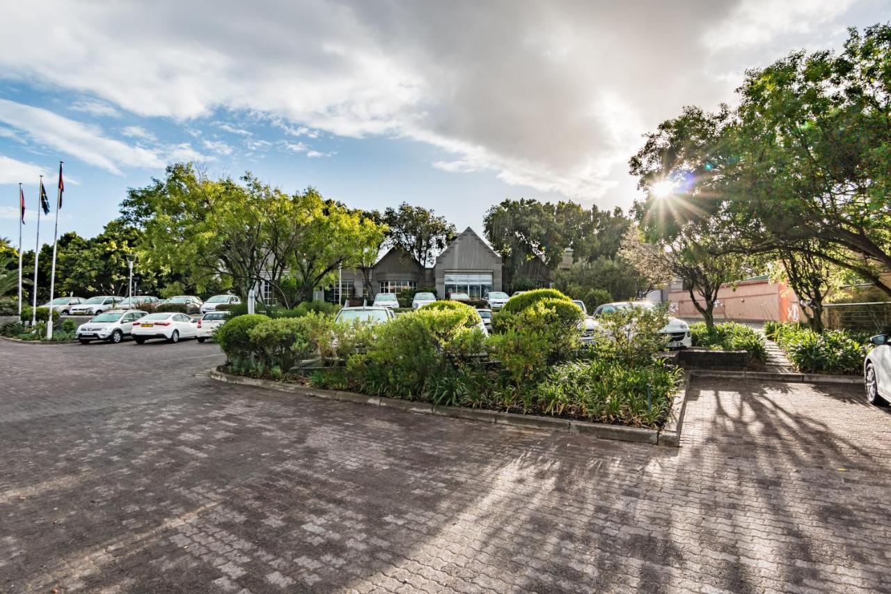 City Lodge Hotel Pinelands Cape Town Exterior photo