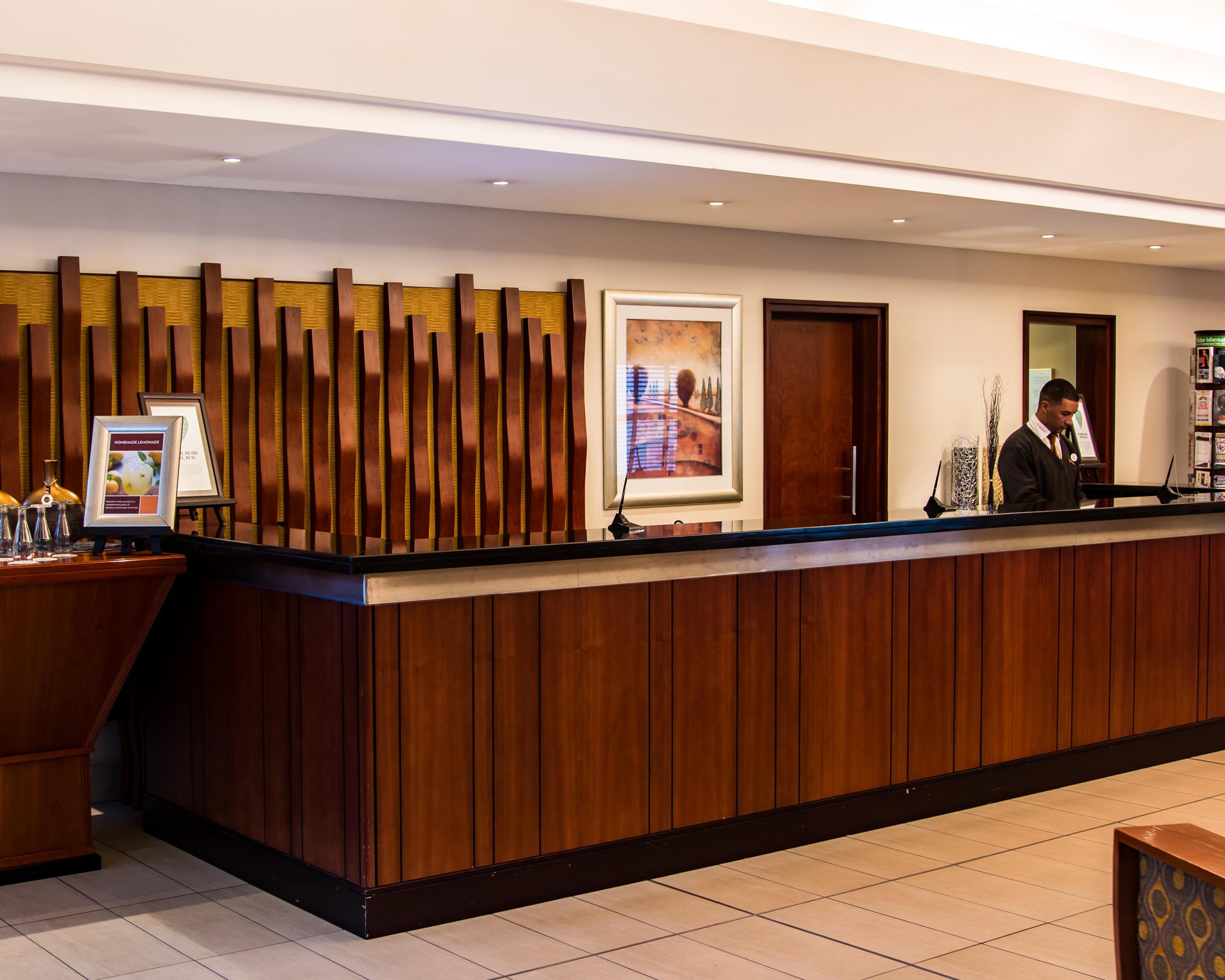 City Lodge Hotel Pinelands Cape Town Exterior photo