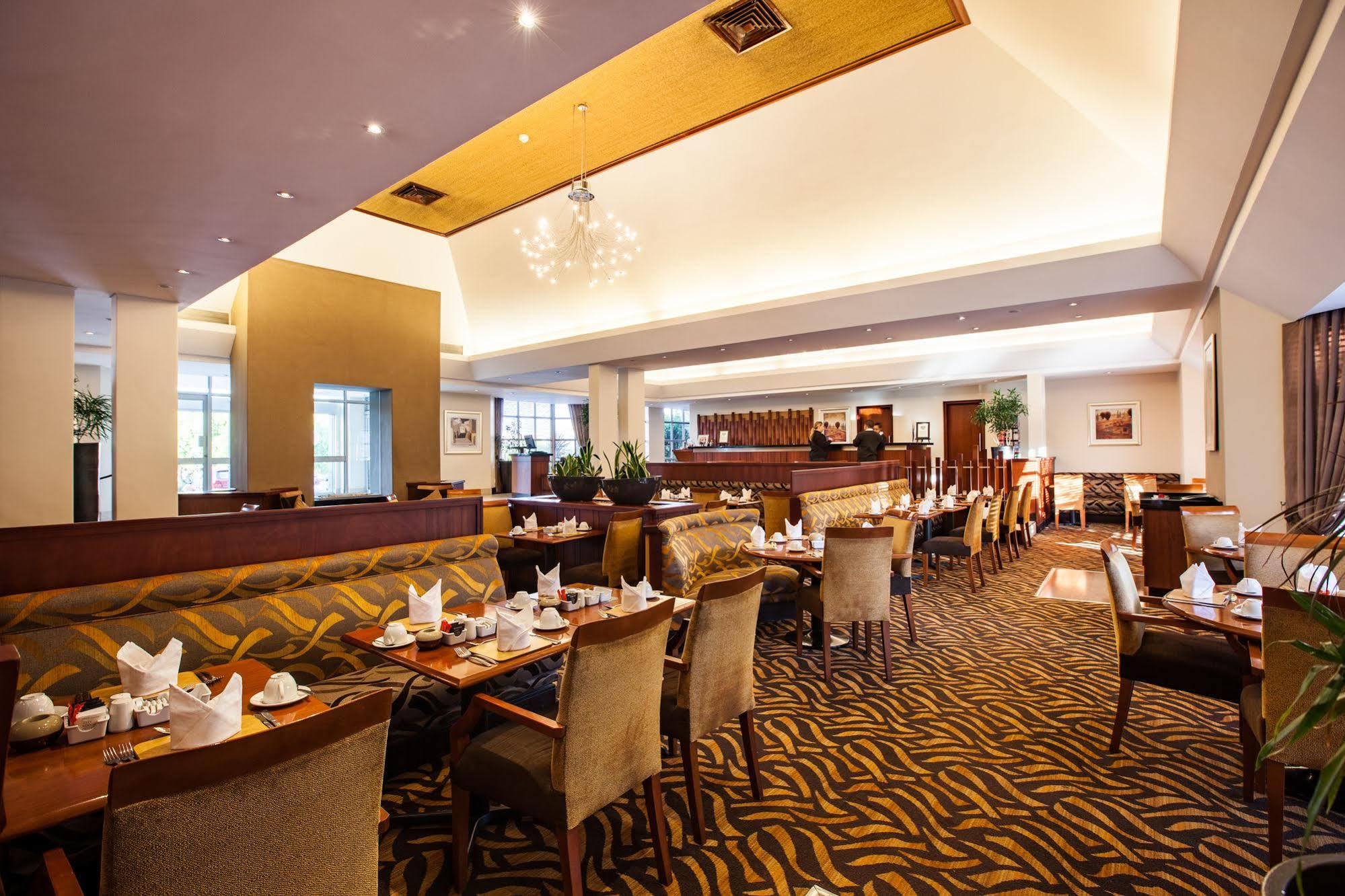 City Lodge Hotel Pinelands Cape Town Exterior photo