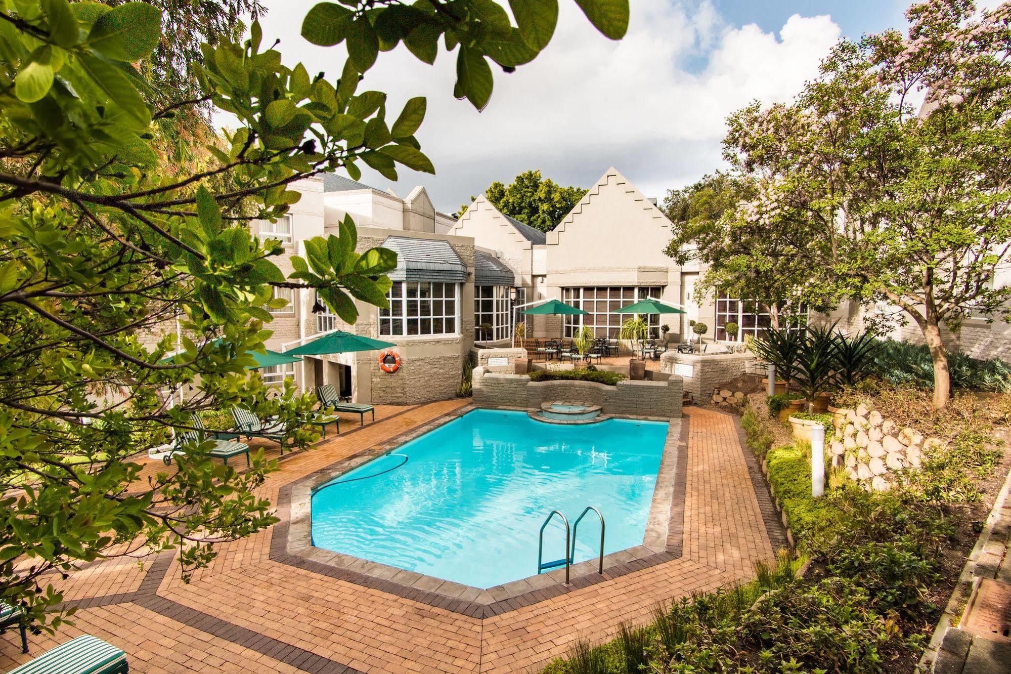 City Lodge Hotel Pinelands Cape Town Exterior photo